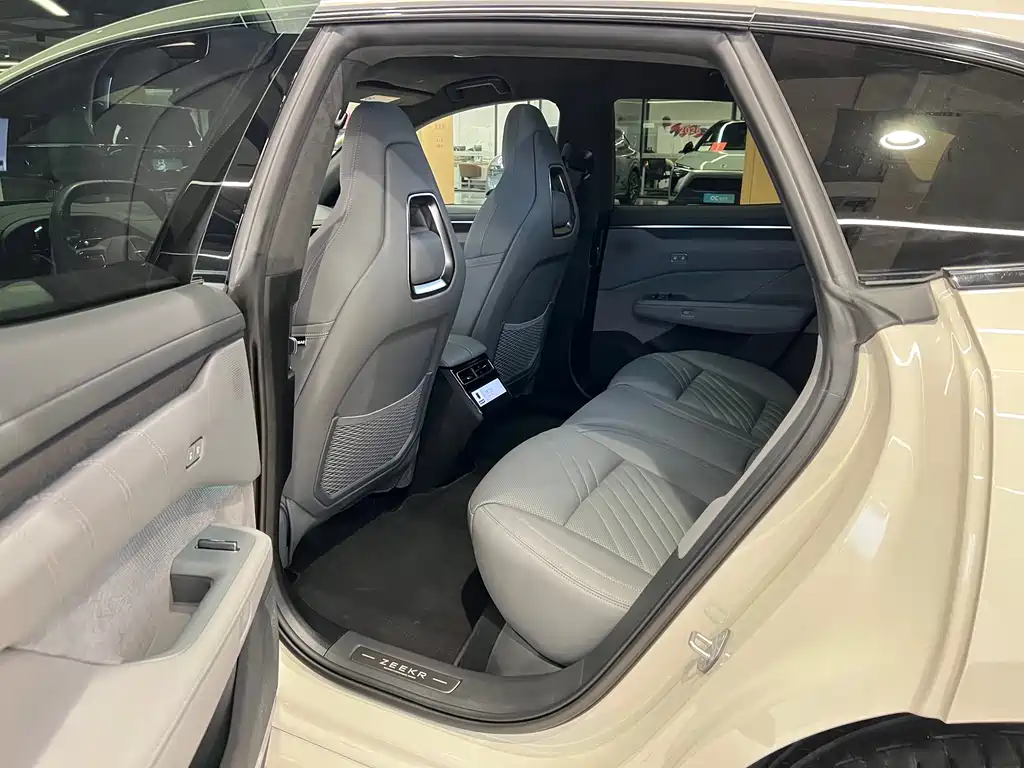 ZEEKR EXTREME KRYPTON 001