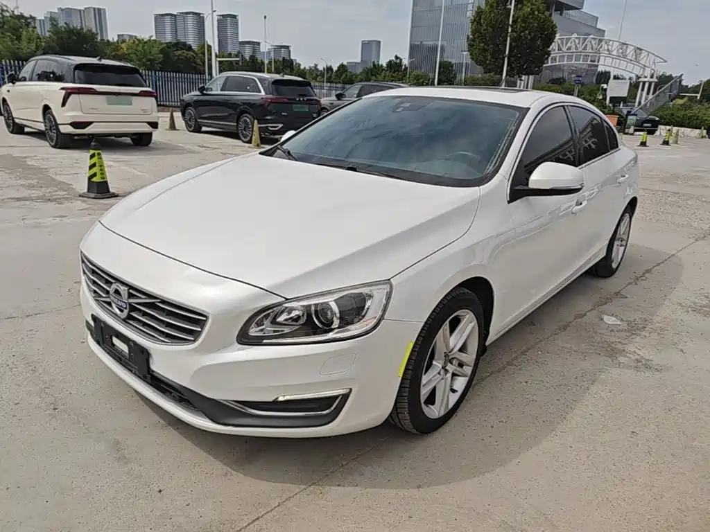 Volvo S60 — миниатюра 2