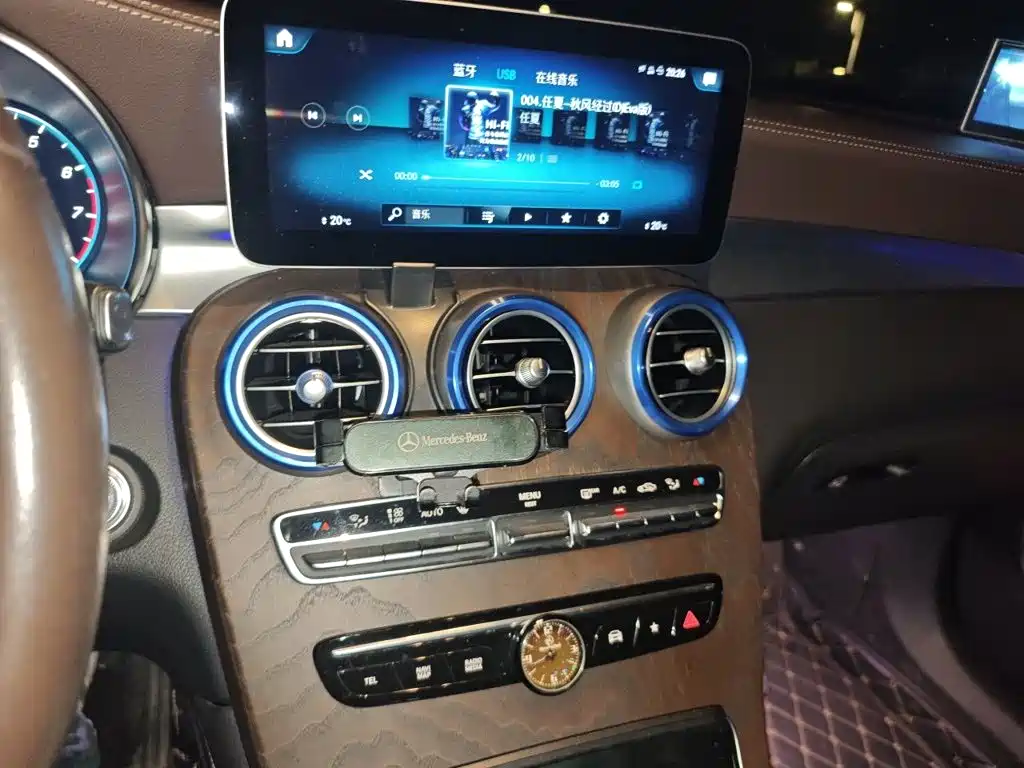 Mercedes-Benz GLC — миниатюра 9