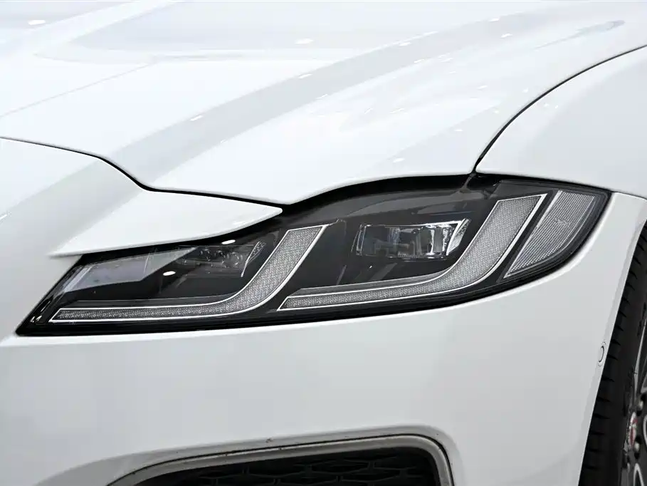 Jaguar XFL 2023 XFL 2.0T P200 Elite Luxury