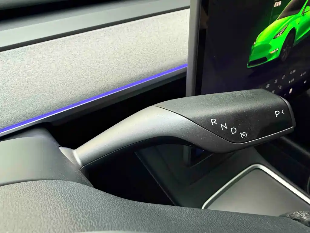 Tesla Model Y — фотографии объявления, Фото 17
