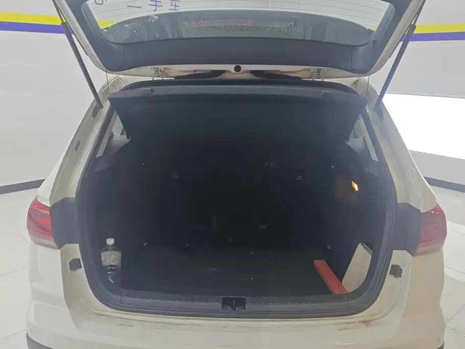 Volkswagen Tharu — миниатюра 4