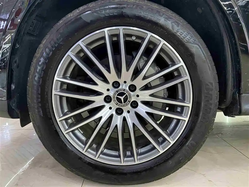 Mercedes-Benz GLC 2024 GLC 300 L 4MATIC 5 мест