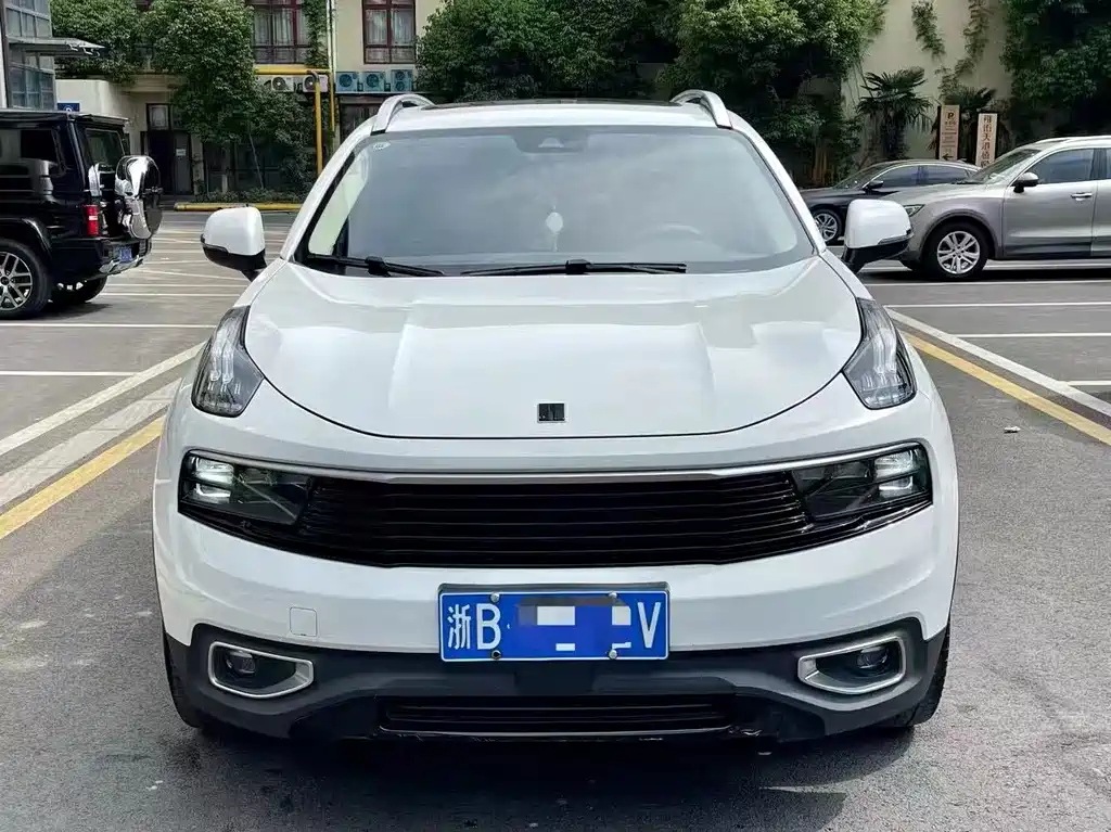 Lynk & Co 01 — миниатюра 2