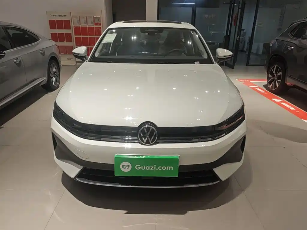 Volkswagen Sagitar — миниатюра 3
