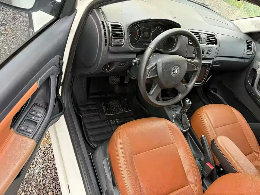 Skoda Fabia — миниатюра 6