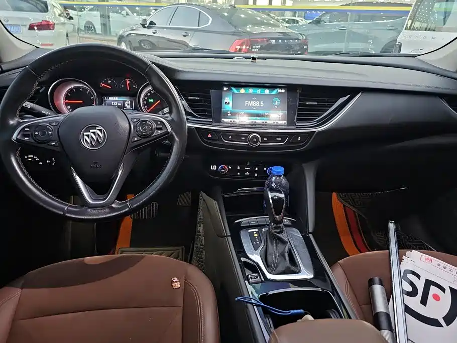 Buick Regal — миниатюра 12