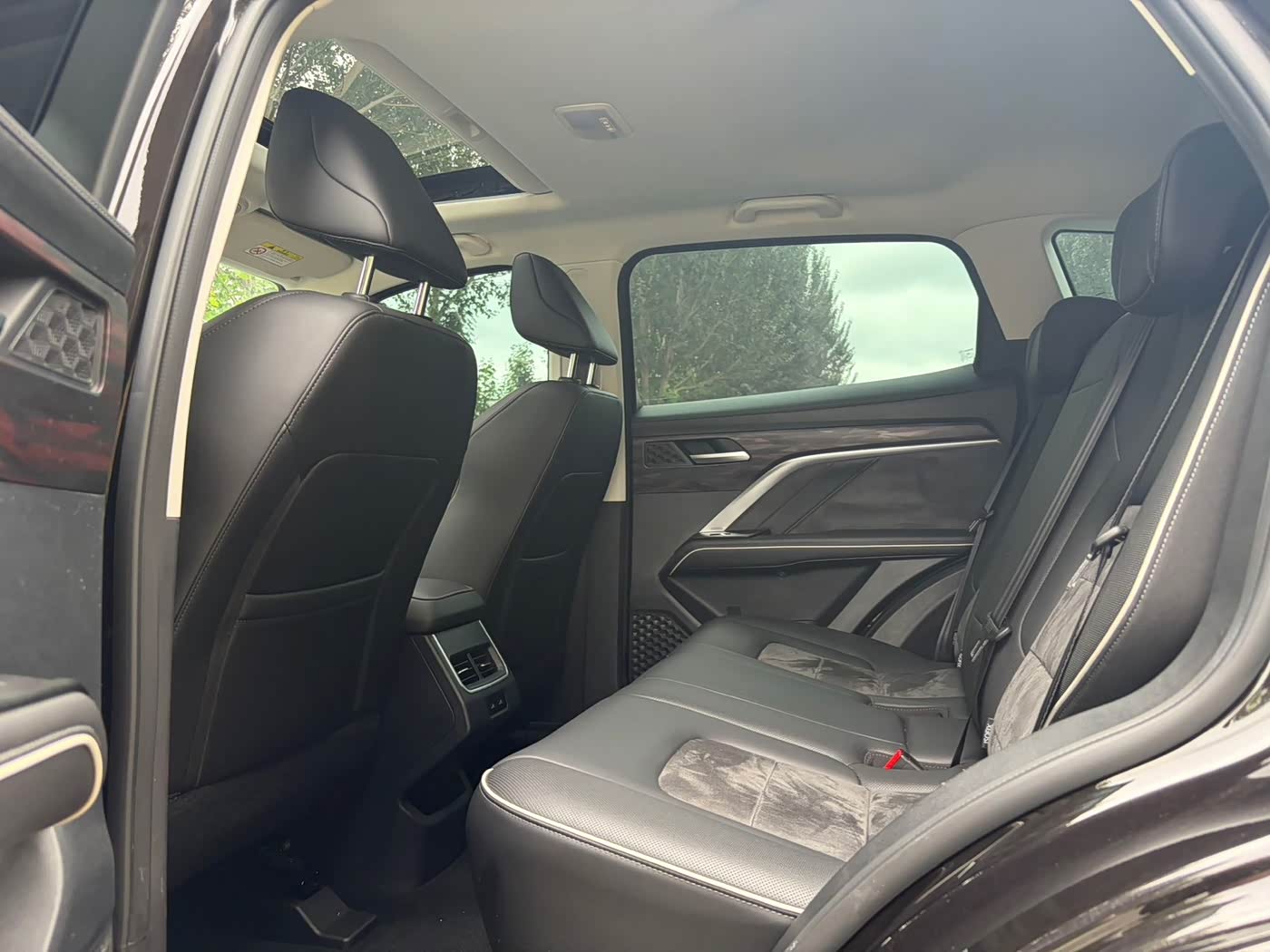 Haval Haval H6 1.5 л 2022 г. Чёрный, пробег 40000 км