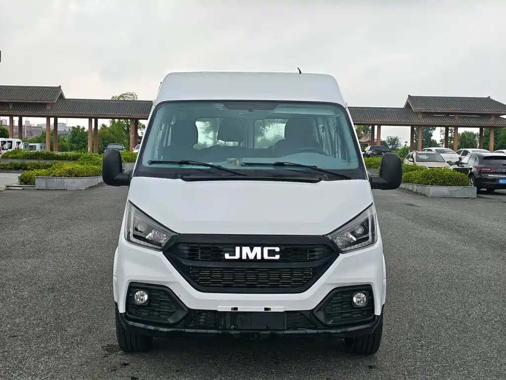 JMC Tesla — миниатюра 2
