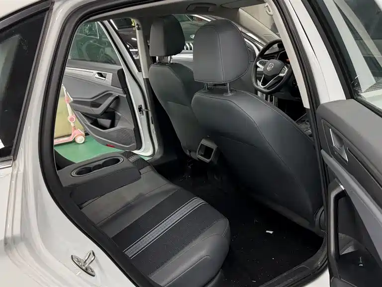 Volkswagen Sagitar 2024 200TSI DSG