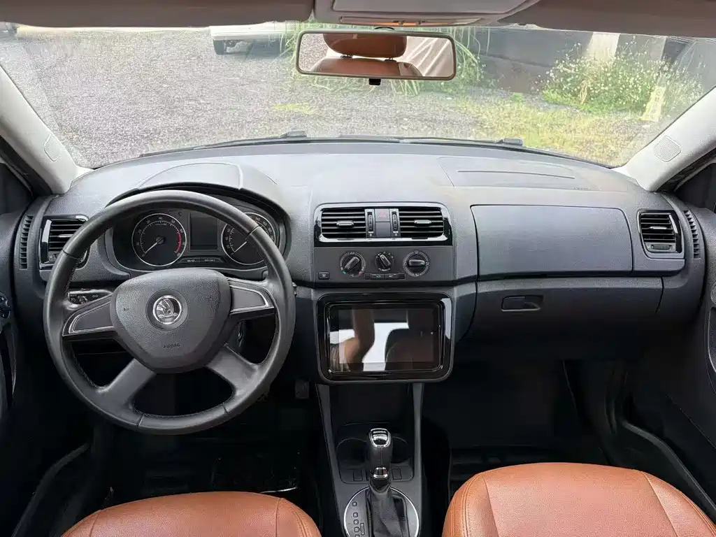 Skoda Fabia — миниатюра 5