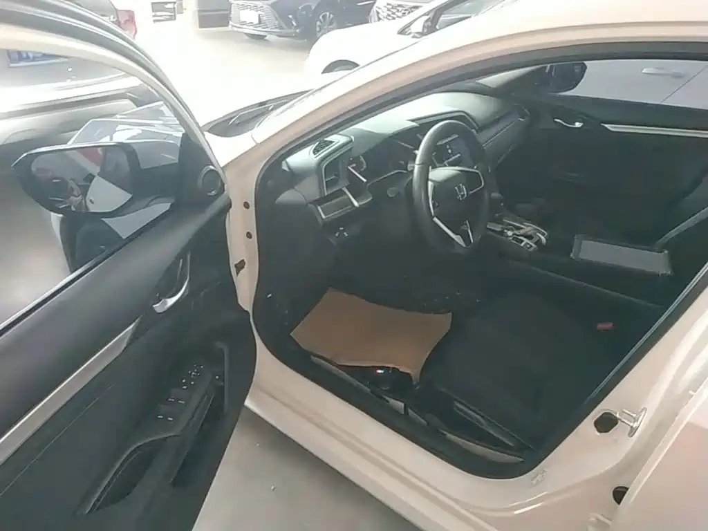 Honda Civic — миниатюра 16