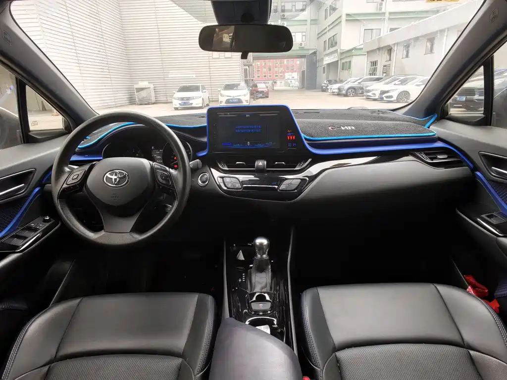 TOYOTA C HR