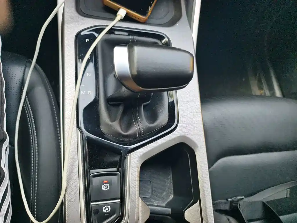 Geely Emgrand — миниатюра 10