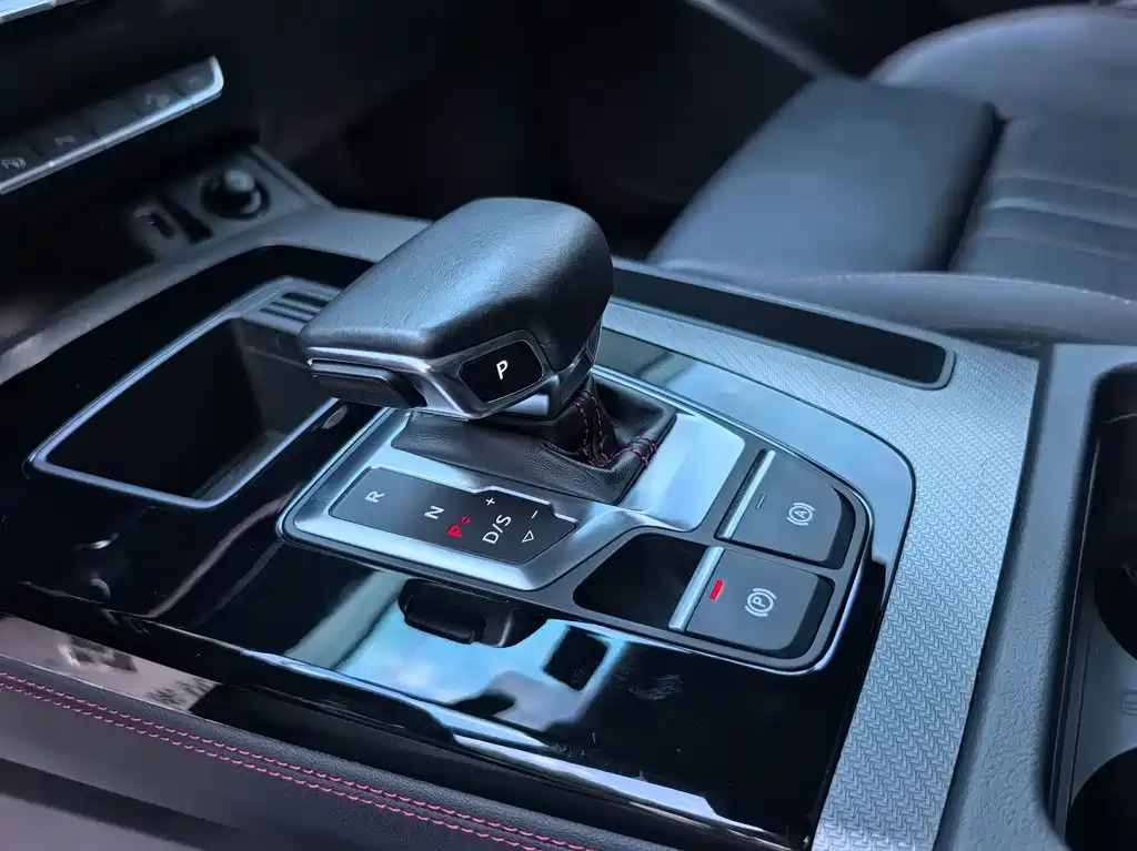 Audi Q5L — миниатюра 13