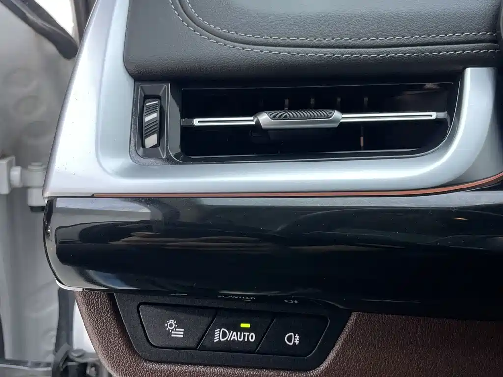 BMW X1 — миниатюра 13