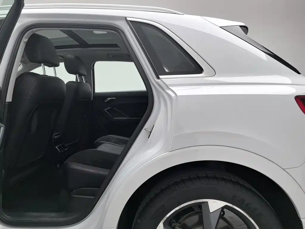 Audi Q3 — миниатюра 15