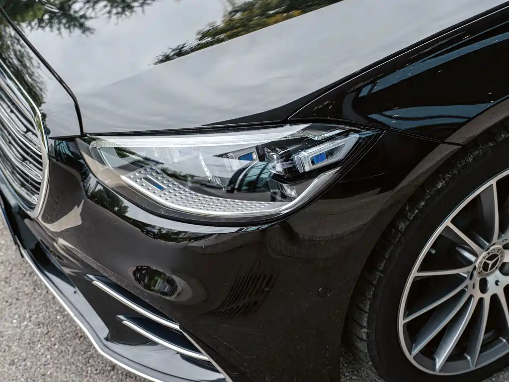 Mercedes-Benz S-Class — миниатюра 9