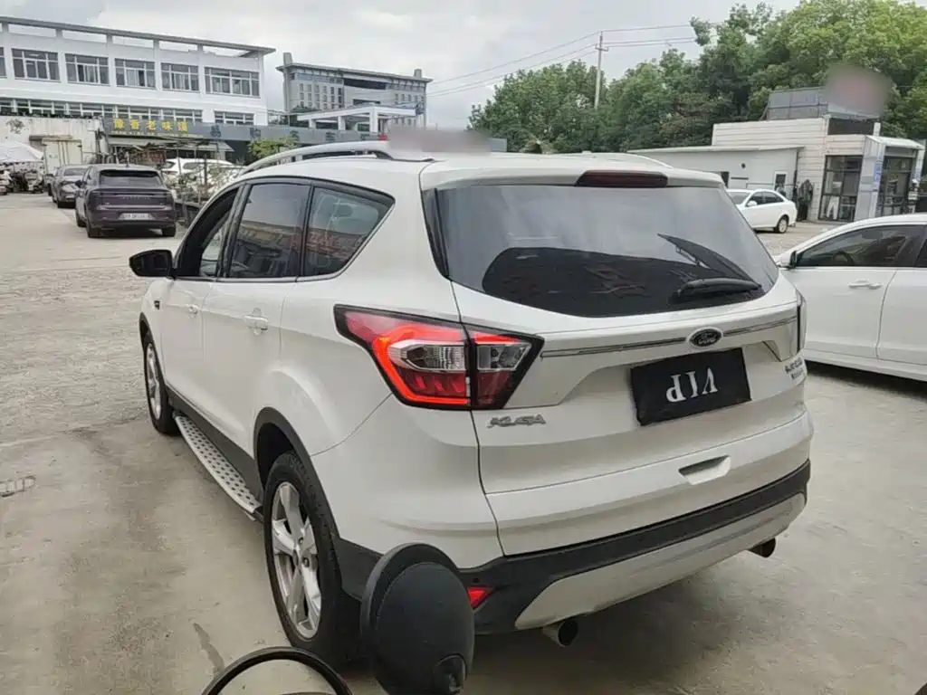 Ford Kuga — миниатюра 5