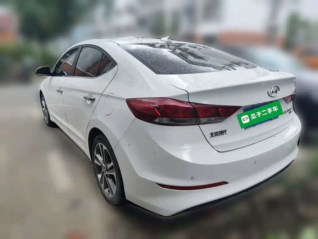 Hyundai Elantra — миниатюра 23