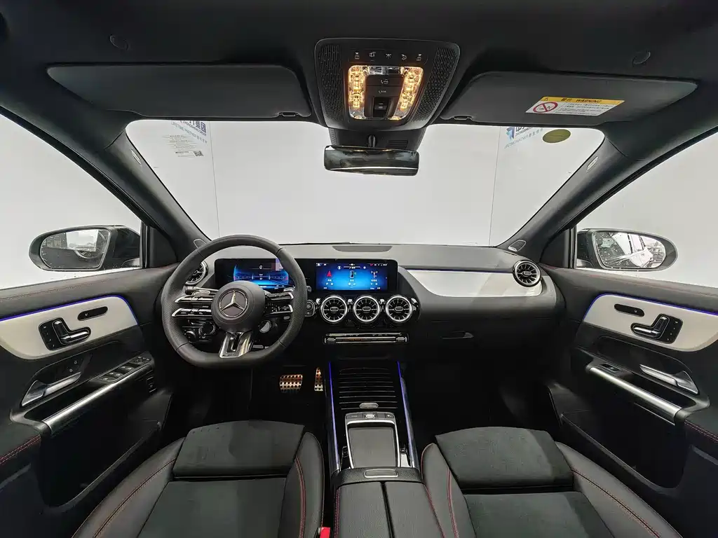 Mercedes-Benz GLA AMG — миниатюра 10