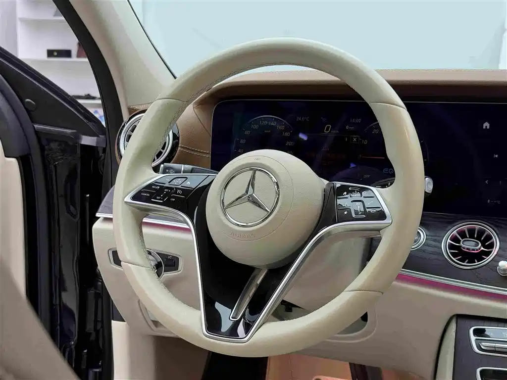 Mercedes-Benz E-Class New Energy — миниатюра 13