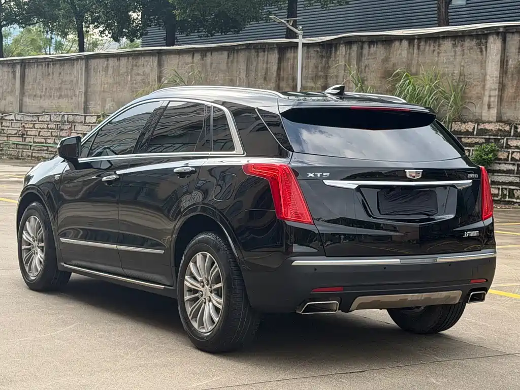 Cadillac XT5 — миниатюра 7