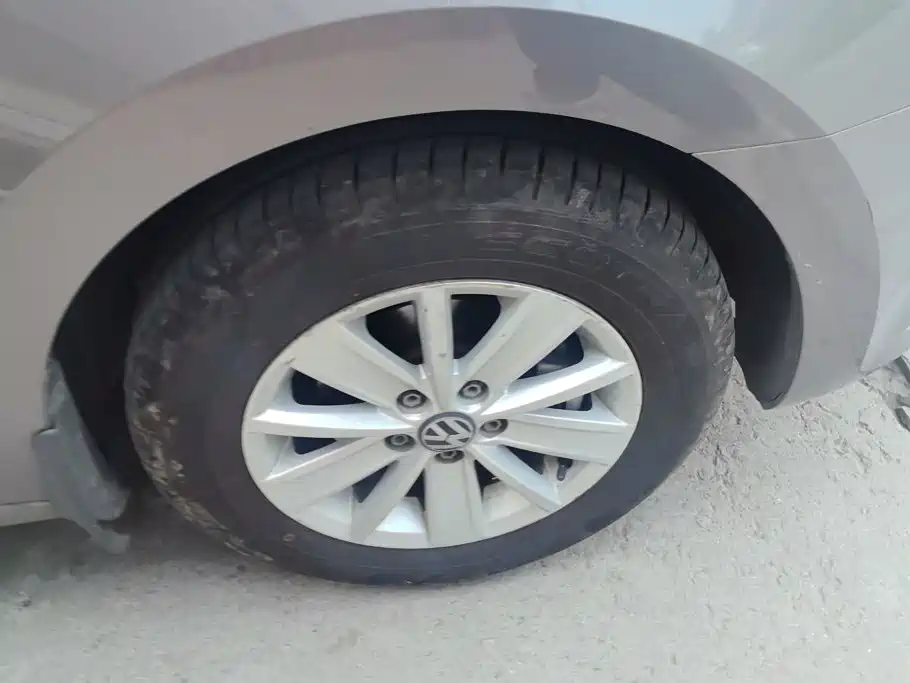 Volkswagen Jetta — миниатюра 6