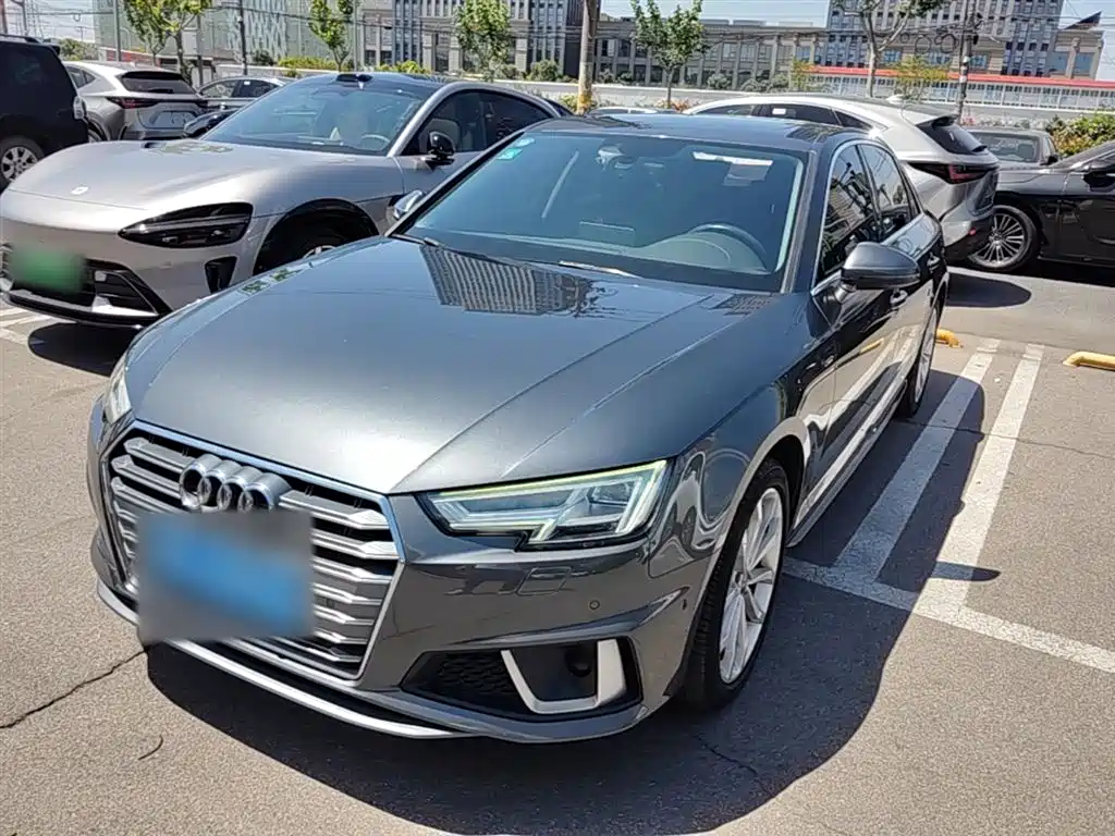 Audi A4L 2019