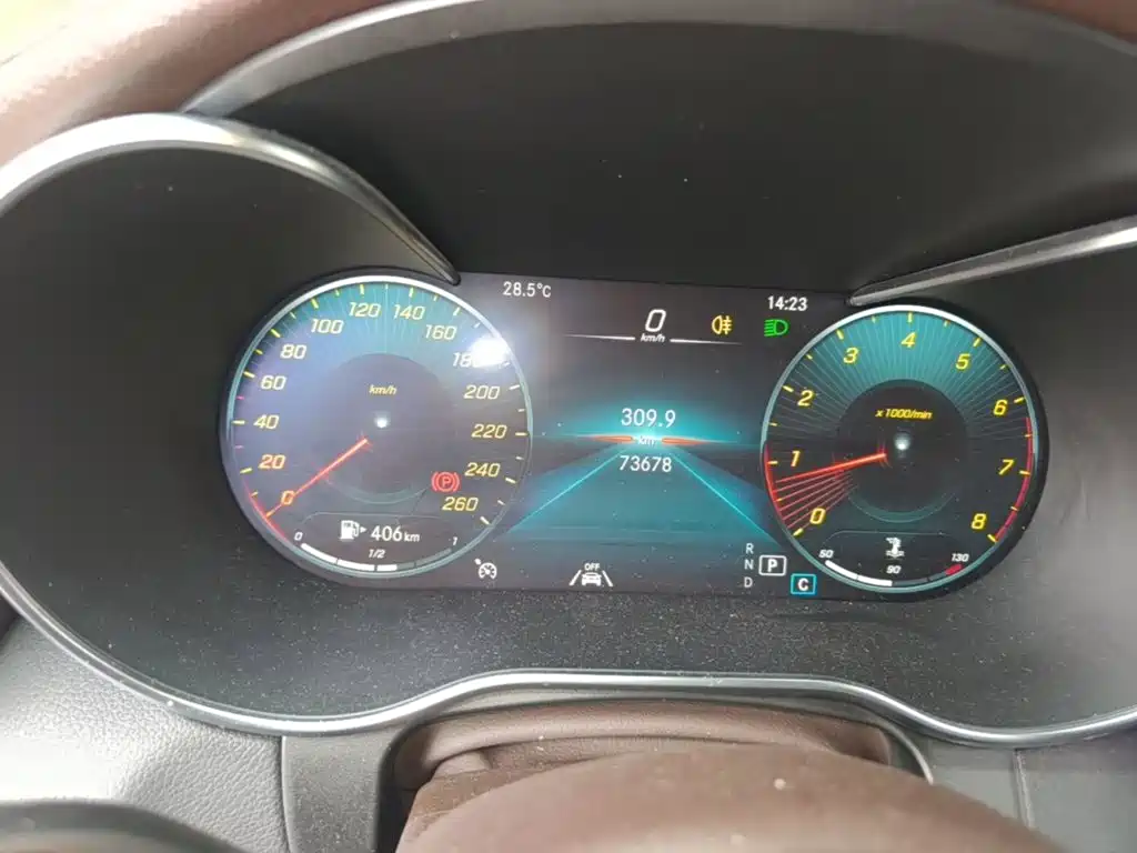 Mercedes-Benz GLC — миниатюра 12