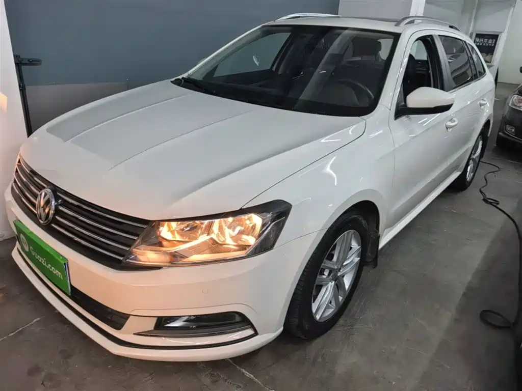 Купить Volkswagen Gran Lavida