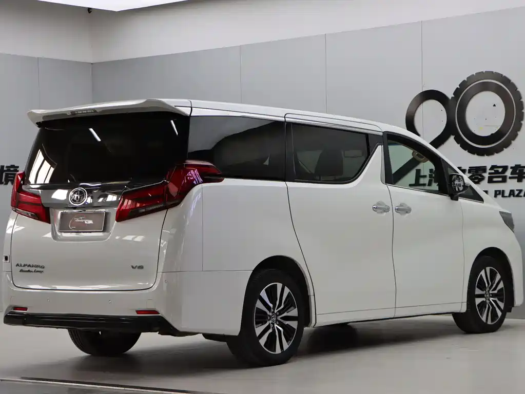Toyota Alphard 2018 3.5L Luxury