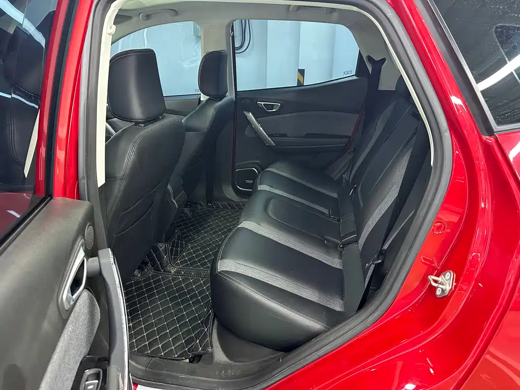 BAIC EX3 — миниатюра 9