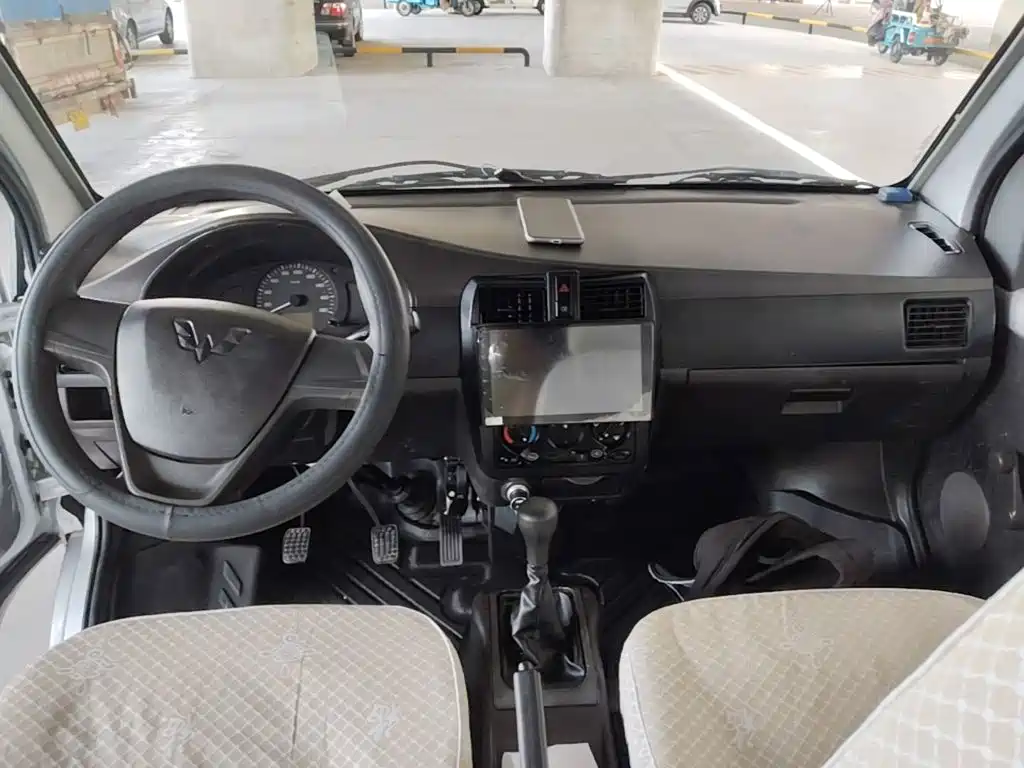 Wuling Rongguang Mini Truck — миниатюра 10