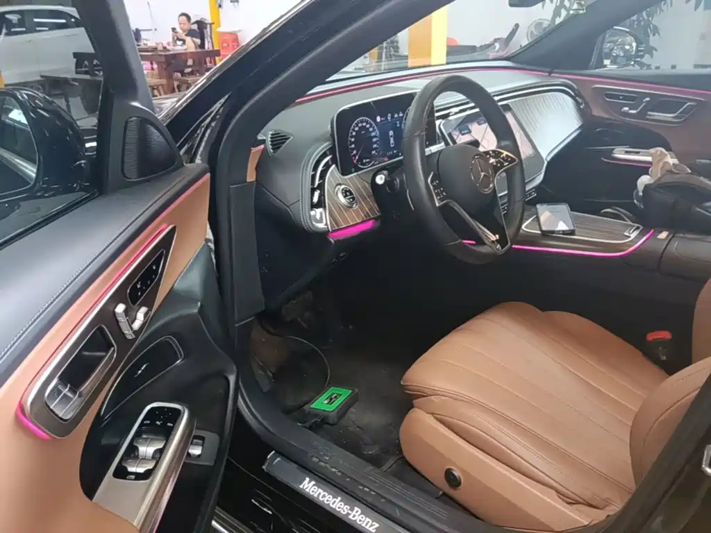 Mercedes-Benz E-Class — миниатюра 16