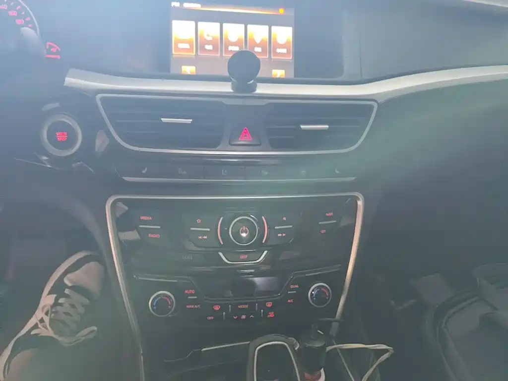 Geely Borui — миниатюра 13