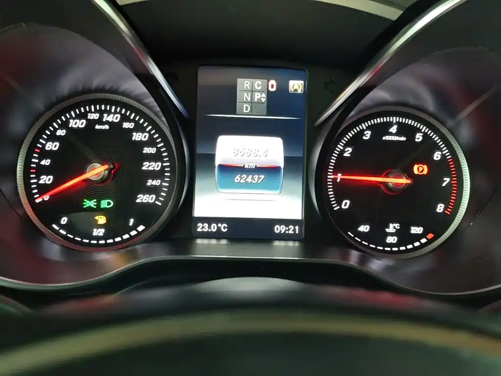 Mercedes-Benz V-Class — миниатюра 12