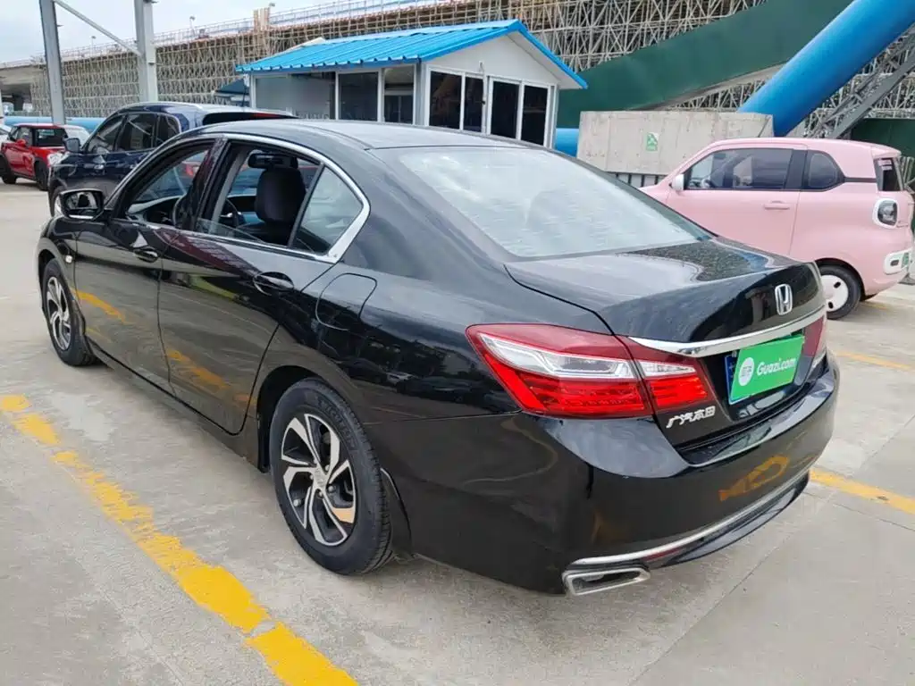 Honda Accord — миниатюра 5