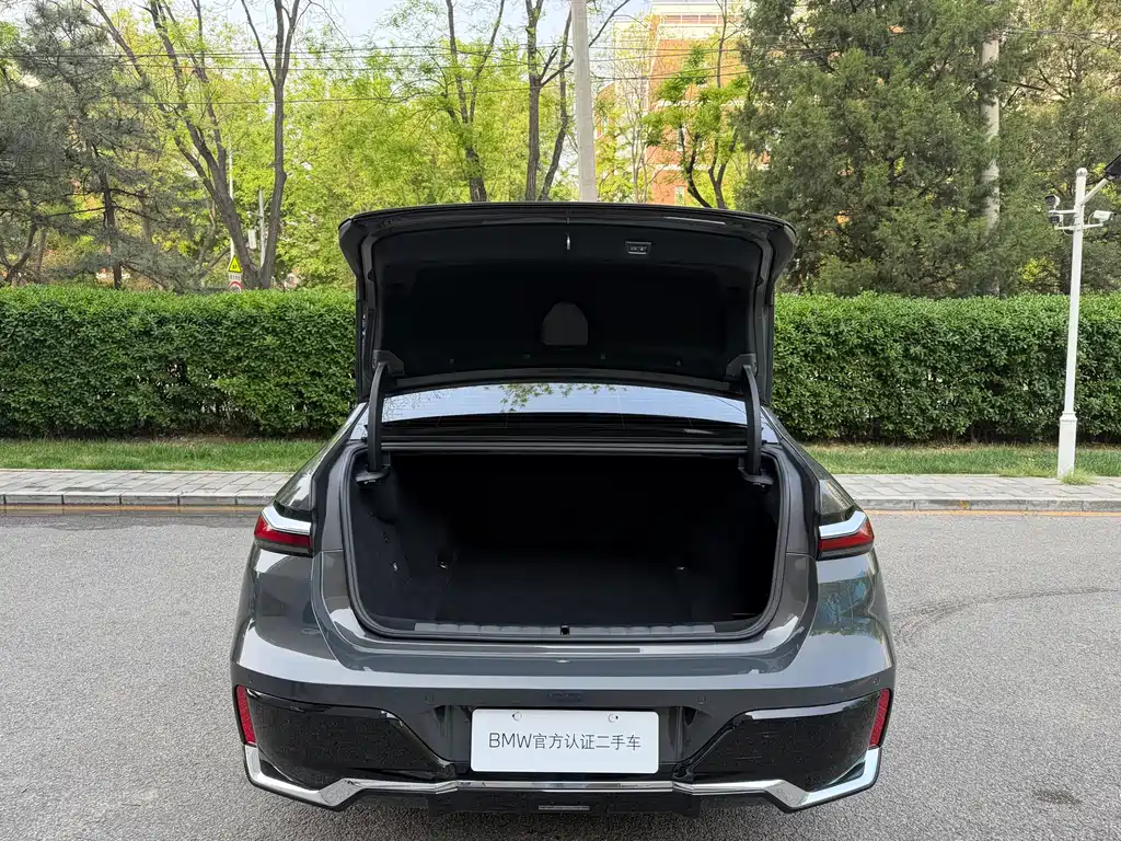 BMW i7 2023 eDrive50L Premium M Sport