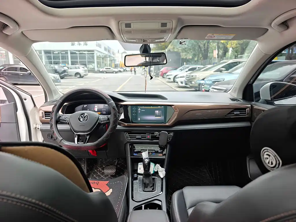 Volkswagen Tharu — миниатюра 7