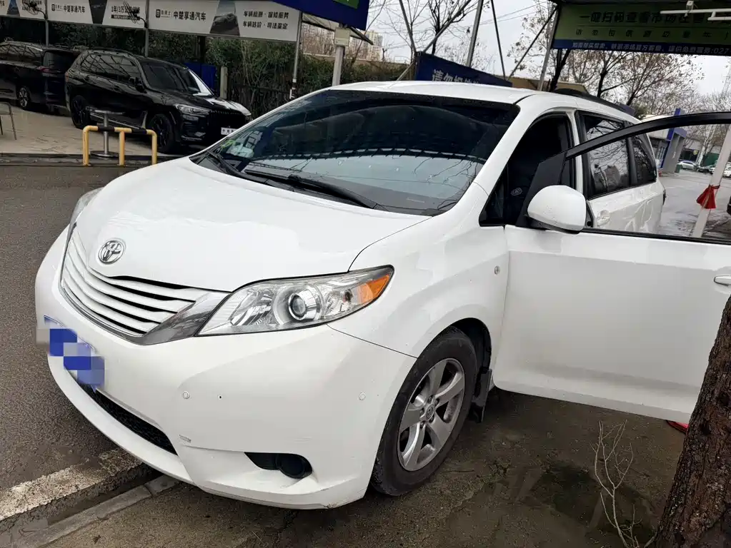 Toyota Sienna 2017