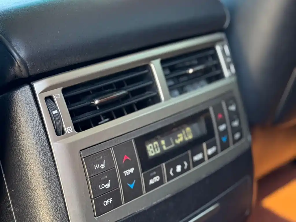 Lexus LX — миниатюра 12