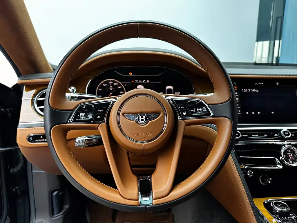Bentley Flying Spur — миниатюра 19