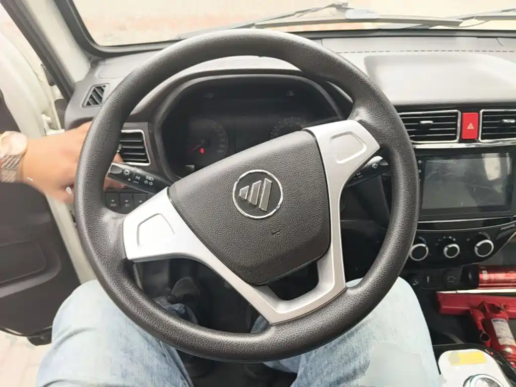 Foton Xiangling M New Energy — миниатюра 11