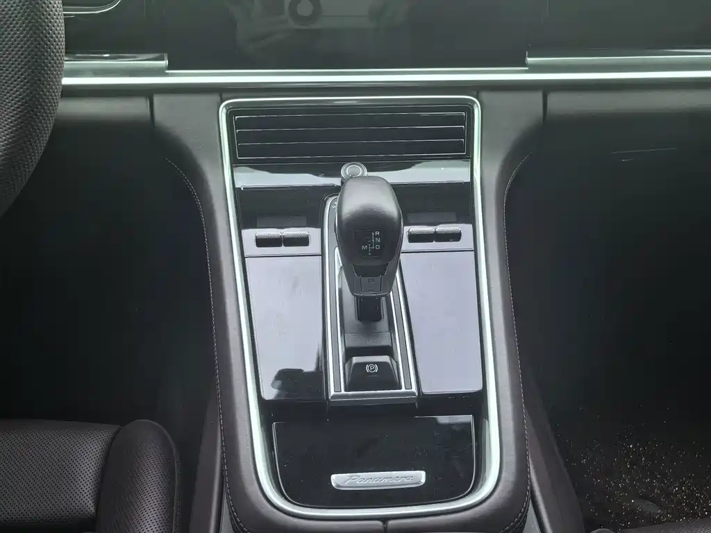 Porsche Panamera — миниатюра 8