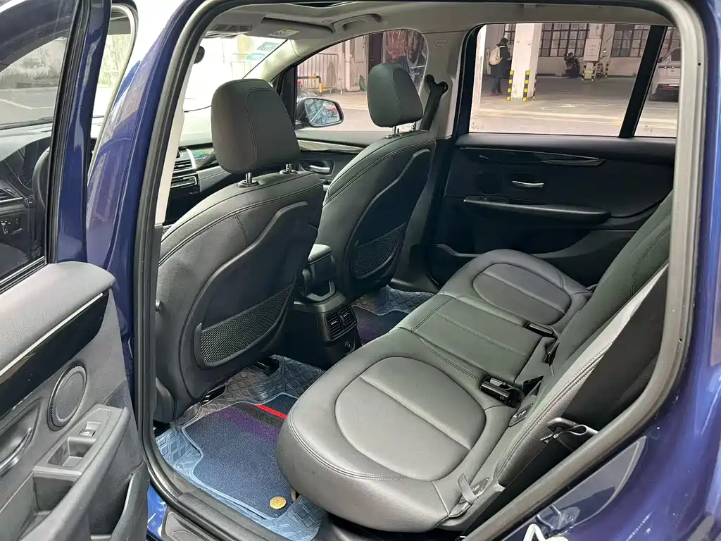 BMW 2 SERIES MULTIFUNCTIONAL STATION WAGON