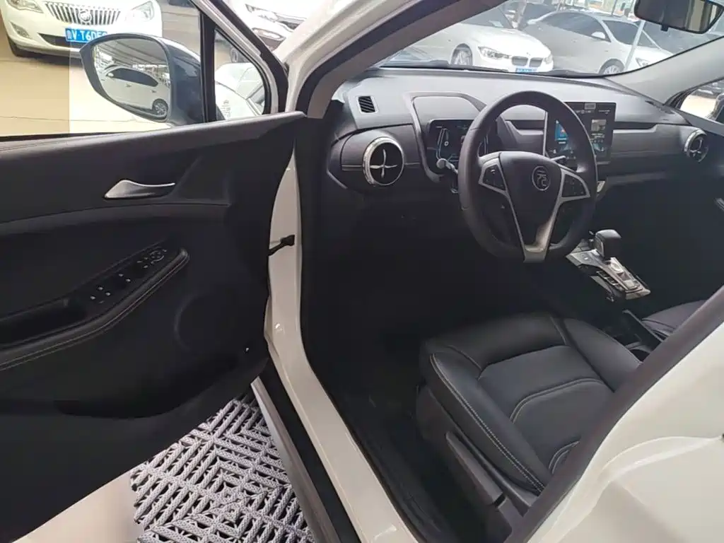 BYD Yuan EV — миниатюра 16