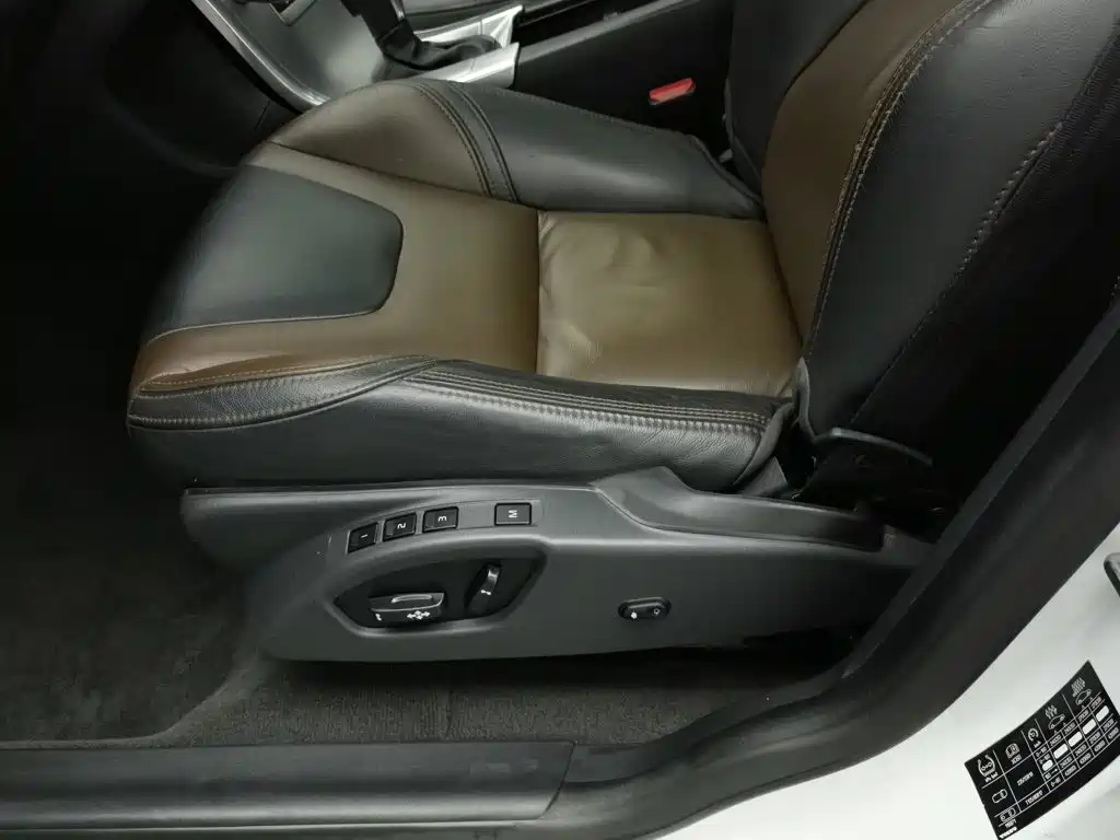 Volvo XC60 — миниатюра 20