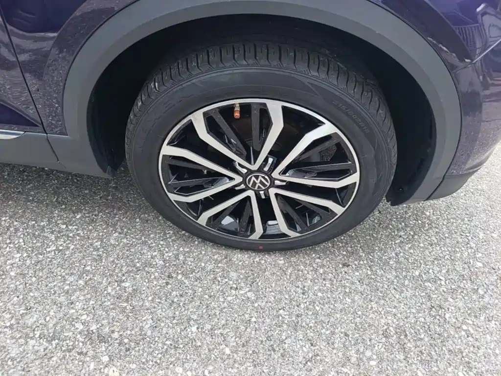Volkswagen T-Roc — миниатюра 12