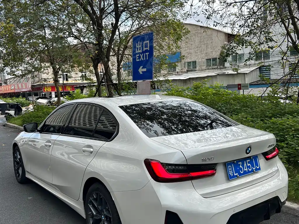 BMW 3 Series — миниатюра 8